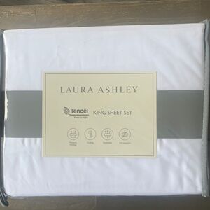 Laura‎ Ashley White Tencel Silky Soft Breathable King Sheet Set New